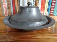 Vechi vas de cupru cu capac