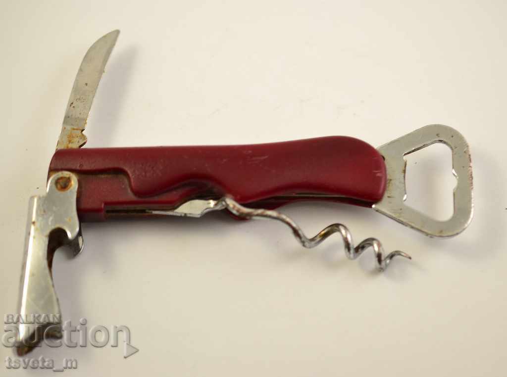 Delivery of Corkscrew with 2 openers and a knife Delivery of Corkscrew with 2 openers and a knife