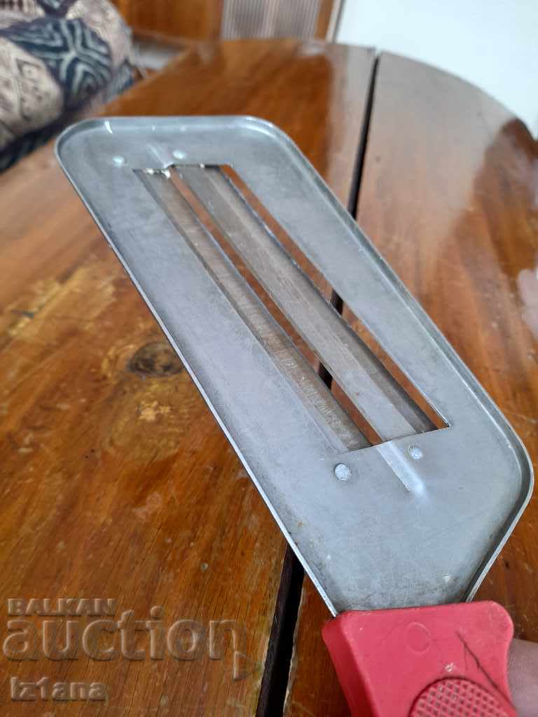Old kitchen cutting tool - 6 Old kitchen cutting tool - 6