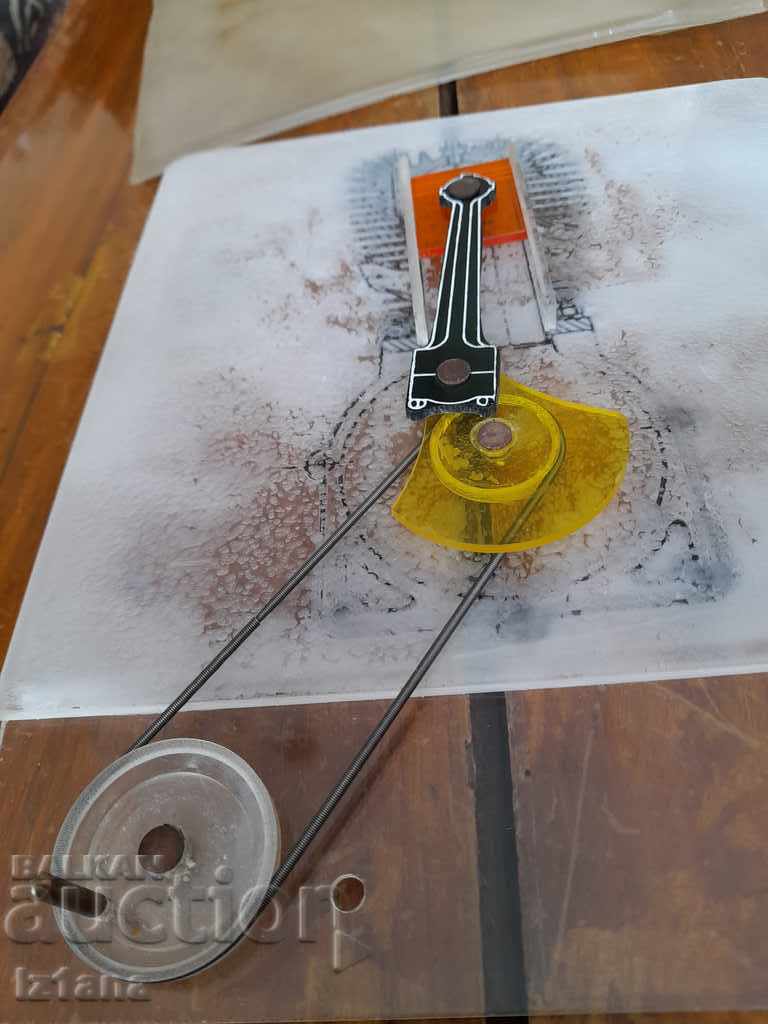 Παράδοση Παλιό βοήθημα μελέτης Cutaway ενός δίχρονου κινητήρα Παράδοση Παλιό βοήθημα μελέτης Cutaway ενός δίχρονου κινητήρα