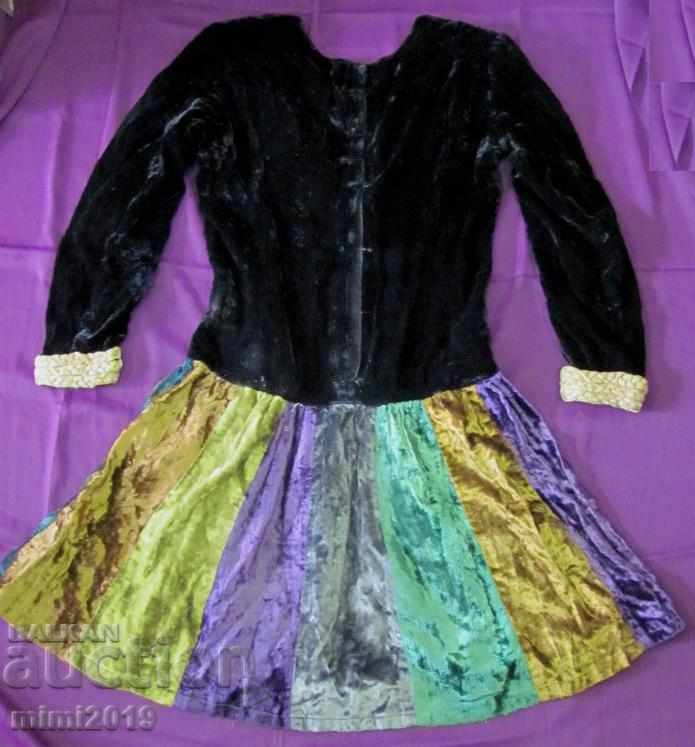 Auction 60s Velvet Women's Dress Auction 60s Velvet Women's Dress