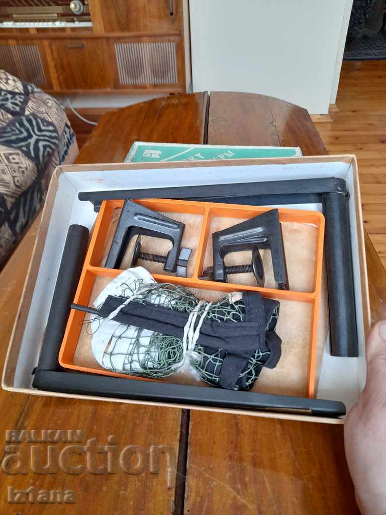 Licitație Set vechi de plasă pentru tenis de masă Licitație Set vechi de plasă pentru tenis de masă