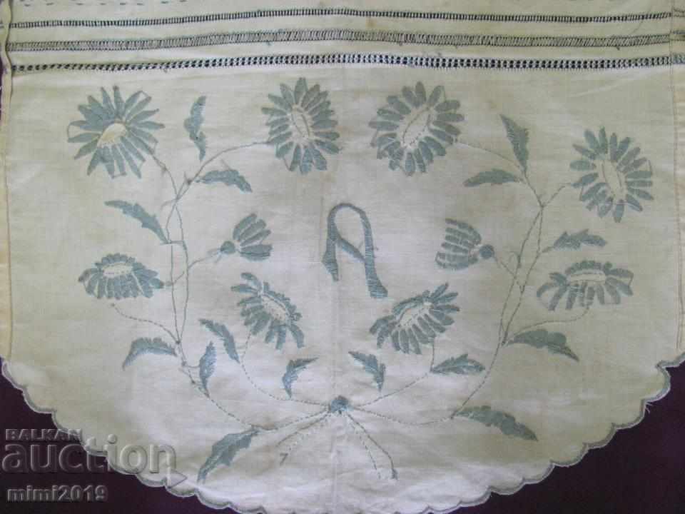 19th Century Hand Embroidery Monogram A - 7