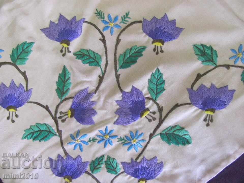 50s Vintage 2 pcs. Tablecloths hand embroidered - 6