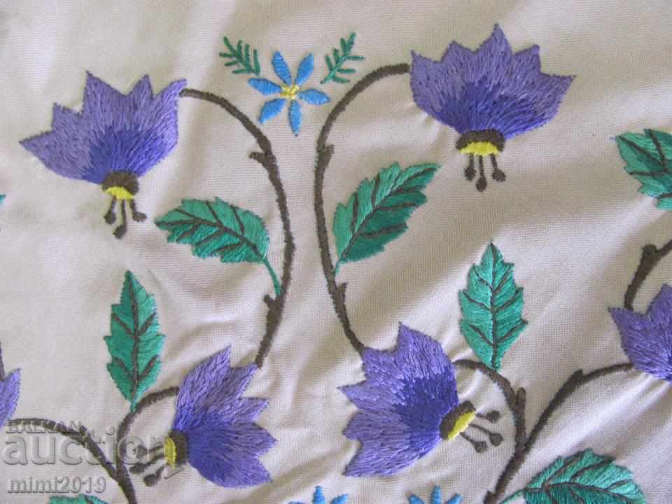 50s Vintage 2 pcs. Tablecloths hand embroidered - 7