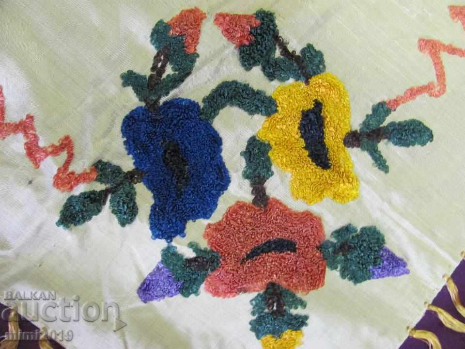 60's Machine Embroidery Tablecloth with price 24.00 BGN | € 12.27 60's Machine Embroidery Tablecloth with price 24.00 BGN | € 12.27