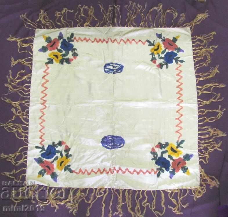 60's Machine Embroidery Tablecloth