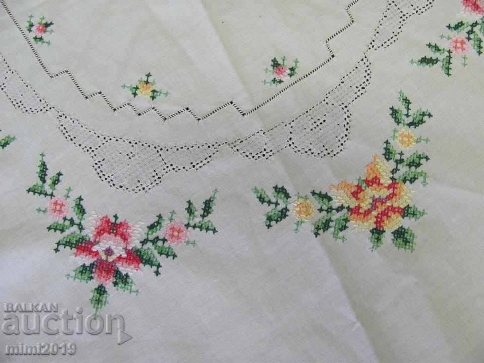50's Hand Embroidered Cotton Tablecloth - 5 50's Hand Embroidered Cotton Tablecloth - 5