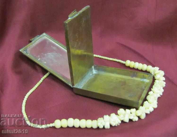 1939 Women's Bronze Powder and Bone Necklace with price 60.00 BGN | € 30.68 1939 Women's Bronze Powder and Bone Necklace with price 60.00 BGN | € 30.68