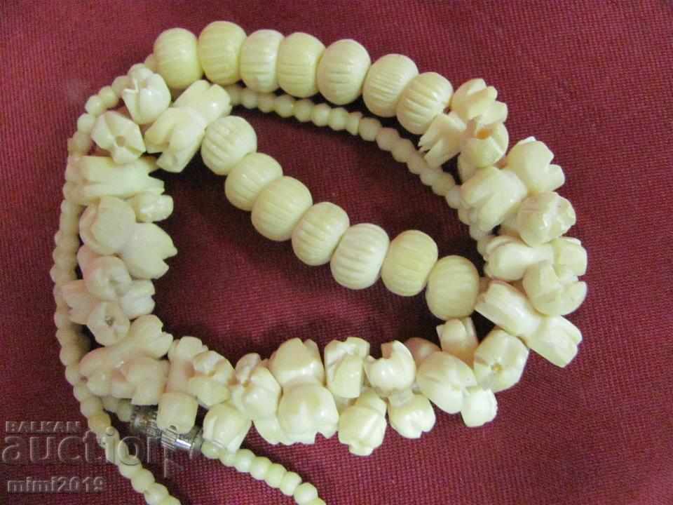 1939 Women's Bronze Powder and Bone Necklace - 5 1939 Women's Bronze Powder and Bone Necklace - 5