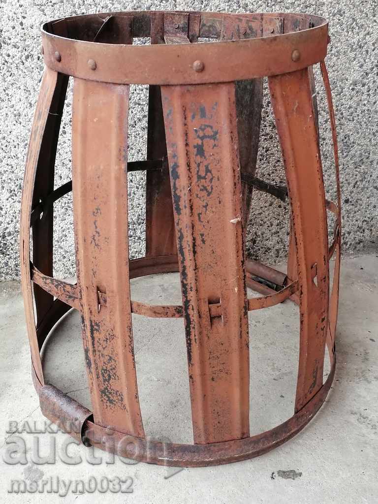 Μεταλλικό καλάθι για σφυρήλατο σίδερο Damadjana με τιμή 79.00 BGN | € 40.39 Μεταλλικό καλάθι για σφυρήλατο σίδερο Damadjana με τιμή 79.00 BGN | € 40.39