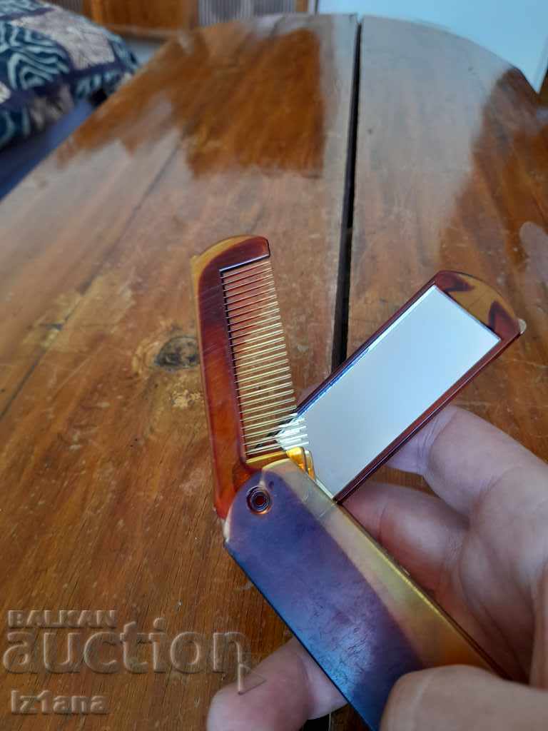 Delivery of Small pocket comb, comb
