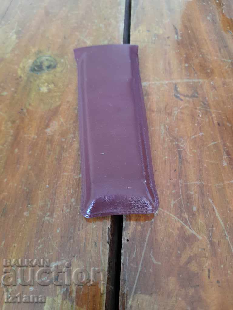 Old felt pens with price 8.00 BGN | € 4.09