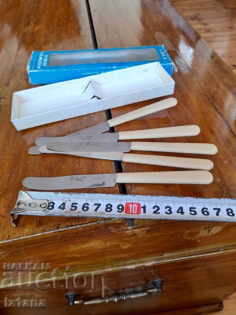 Knife, knife, knives - 5 Knife, knife, knives - 5