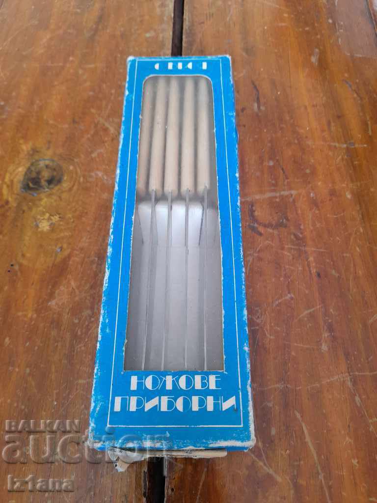 Knife, knife, knives Knife, knife, knives