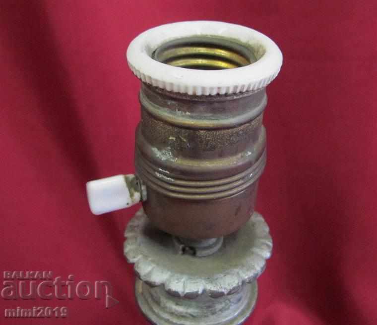 Μεταλλικό κηροπήγιο του 19ου αιώνα με κλειδί πορσελάνης και σχήμα - 6 Μεταλλικό κηροπήγιο του 19ου αιώνα με κλειδί πορσελάνης και σχήμα - 6