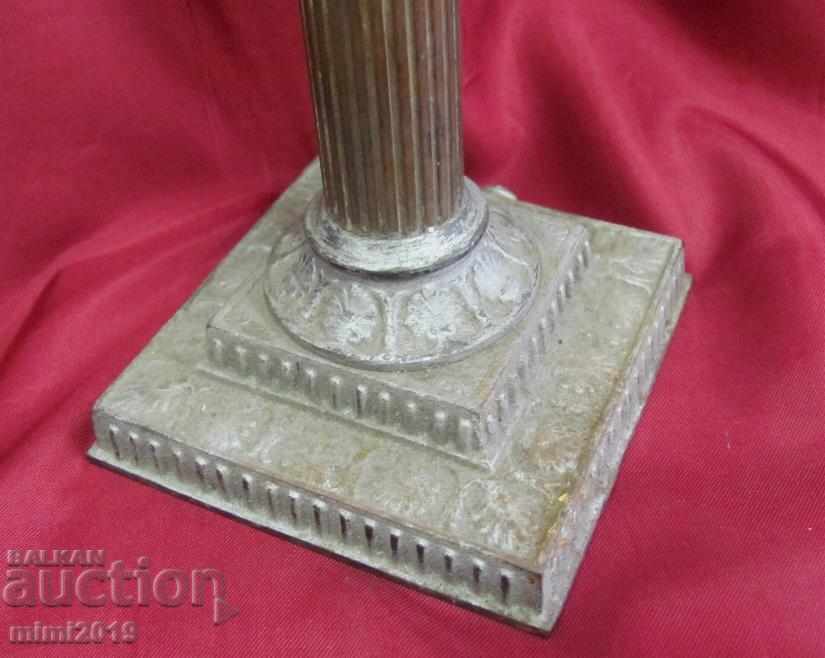 Μεταλλικό κηροπήγιο του 19ου αιώνα με κλειδί πορσελάνης και σχήμα - 7 Μεταλλικό κηροπήγιο του 19ου αιώνα με κλειδί πορσελάνης και σχήμα - 7