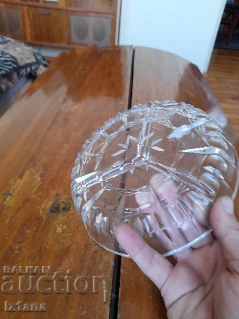 Delivery of Old vessel, bowl for nuts