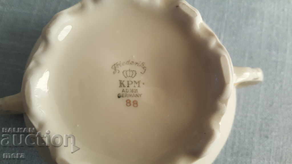 Auction Porcelain sugar bowl - Bavaria Auction Porcelain sugar bowl - Bavaria