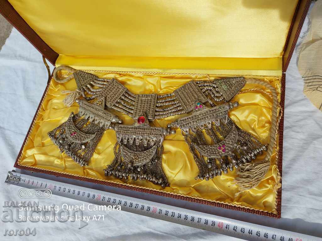 ОСМАНСКИ НАКИТ - УНИКАТ ОСМАНСКИ НАКИТ - УНИКАТ