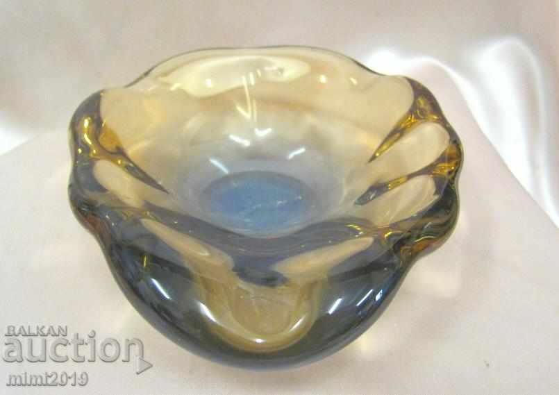 Auction Screw Crystal Glass Ashtray, Handmade bowl Auction Screw Crystal Glass Ashtray, Handmade bowl