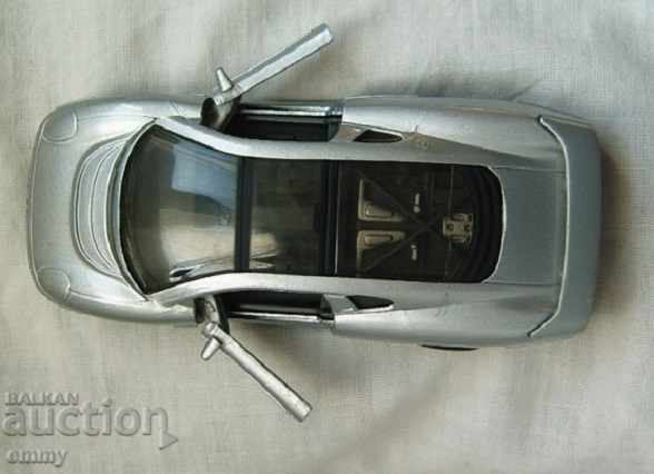 Auction Maisto Jaguar XJ220 Jaguar stroller toy model metal 1:40 Auction Maisto Jaguar XJ220 Jaguar stroller toy model metal 1:40