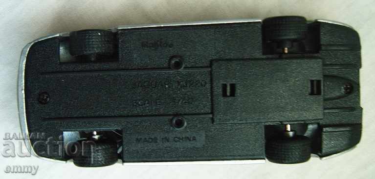 Maisto Jaguar XJ220 Jaguar stroller toy model metal 1:40 - 6 Maisto Jaguar XJ220 Jaguar stroller toy model metal 1:40 - 6