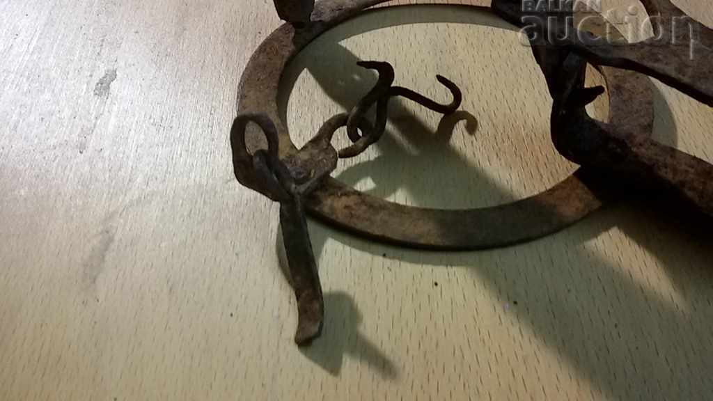 antique small wrought iron trap with price 41.00 BGN | € 20.96 antique small wrought iron trap with price 41.00 BGN | € 20.96