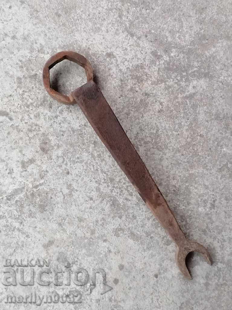 Auction  An old forged key from a wagon-workshop wagon workshop