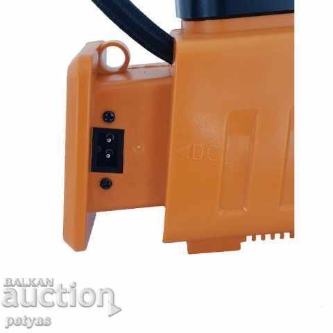 Delivery of Compressor for inflating tires at 12v and 220 v