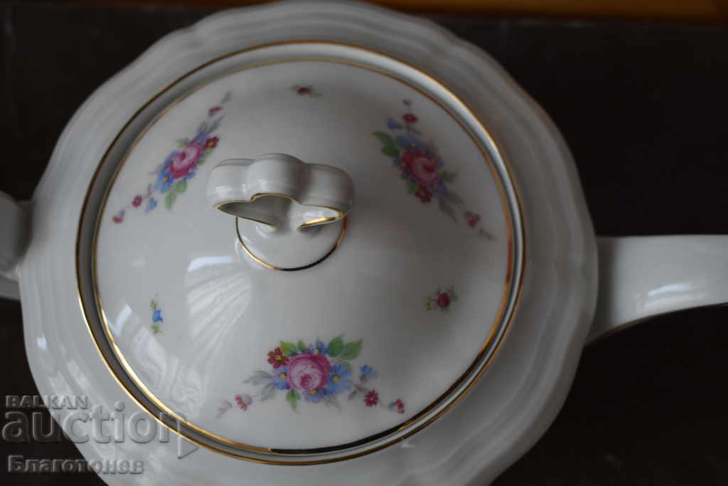 Porcelain Teapot with price 120.00 BGN | € 61.36 Porcelain Teapot with price 120.00 BGN | € 61.36