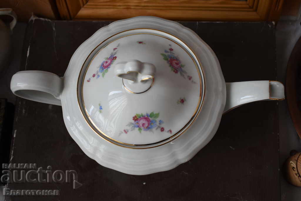 Auction Porcelain Teapot Auction Porcelain Teapot