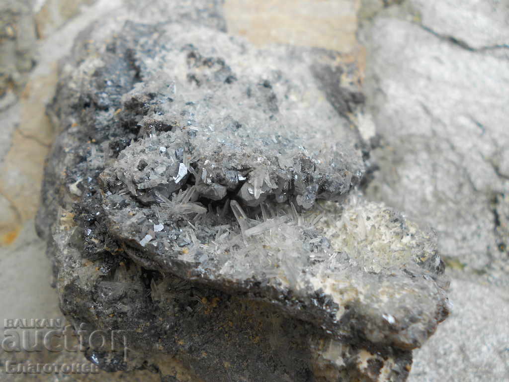 Stone crystal rock fossil - 6 Stone crystal rock fossil - 6