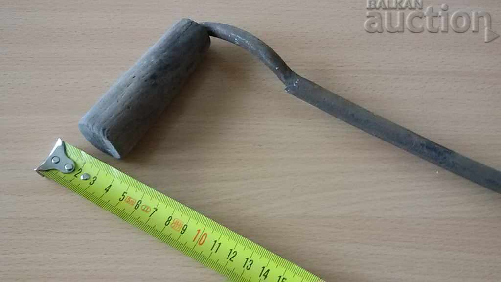 стар примитивен рукан рокан ръчно кован с цена 25.00 лв. | € 12.78 стар примитивен рукан рокан ръчно кован с цена 25.00 лв. | € 12.78