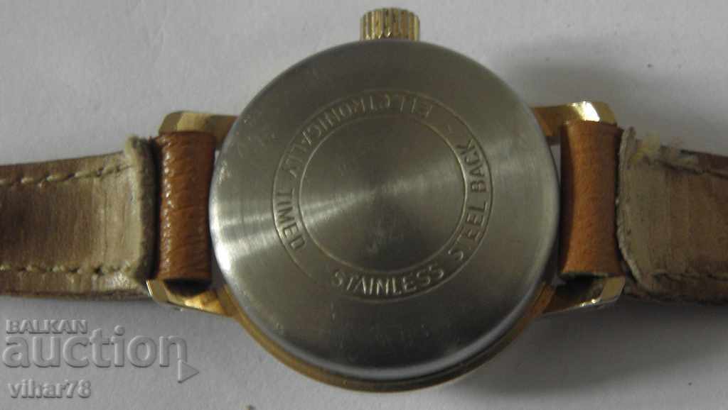 WOMEN'S WATCH CLOTHES - 5 WOMEN'S WATCH CLOTHES - 5