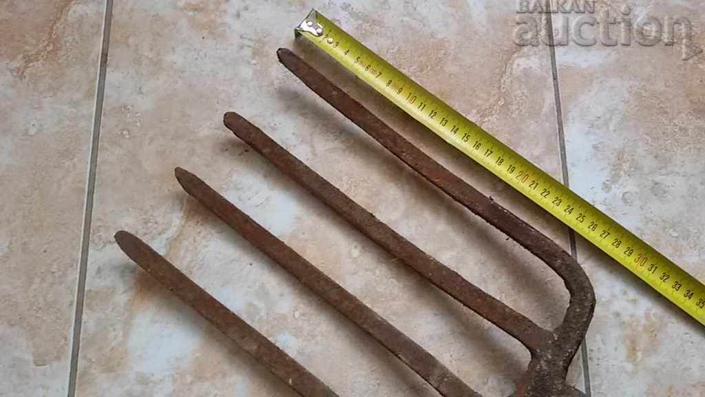 Auction old wrought iron villa Auction old wrought iron villa