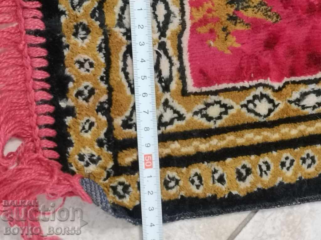 Livrarea Covor de perete antic de pluș autentic Livrarea Covor de perete antic de pluș autentic