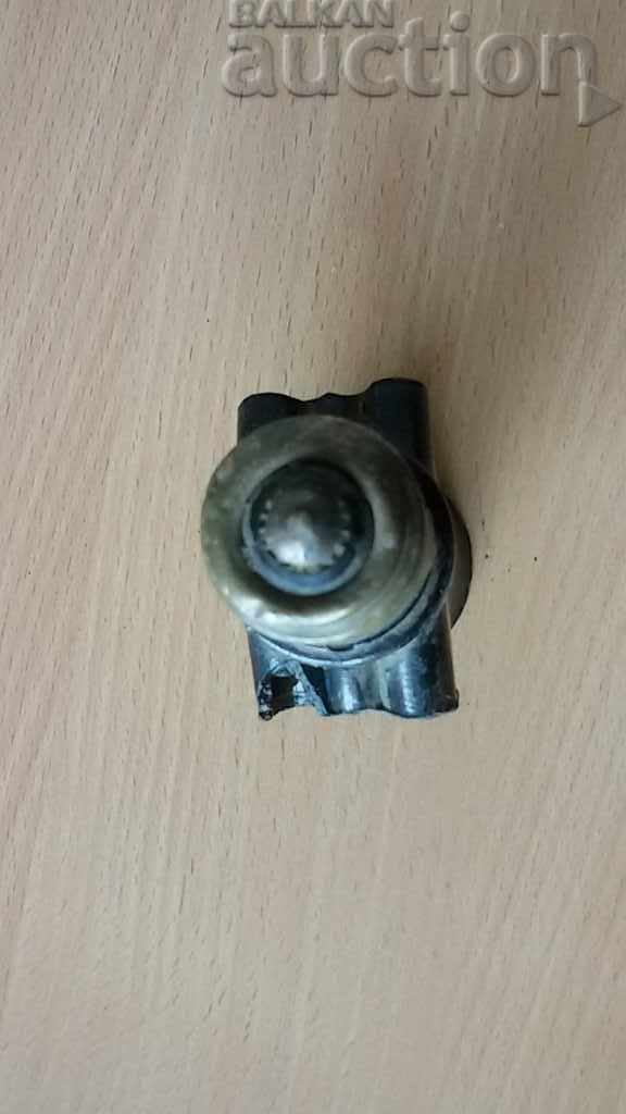 Delivery of Socket splitter old original Delivery of Socket splitter old original