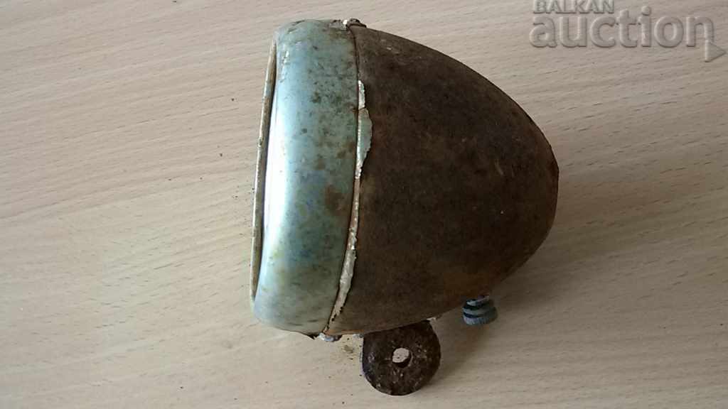 Delivery of headlamp for an antique bicycle wheel Delivery of headlamp for an antique bicycle wheel