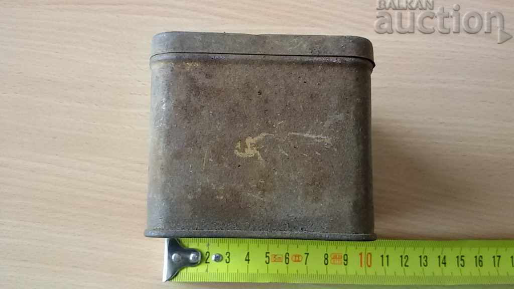 αντίκες μεταλλικό κουτί με τιμή 15.00 BGN | € 7.67 αντίκες μεταλλικό κουτί με τιμή 15.00 BGN | € 7.67