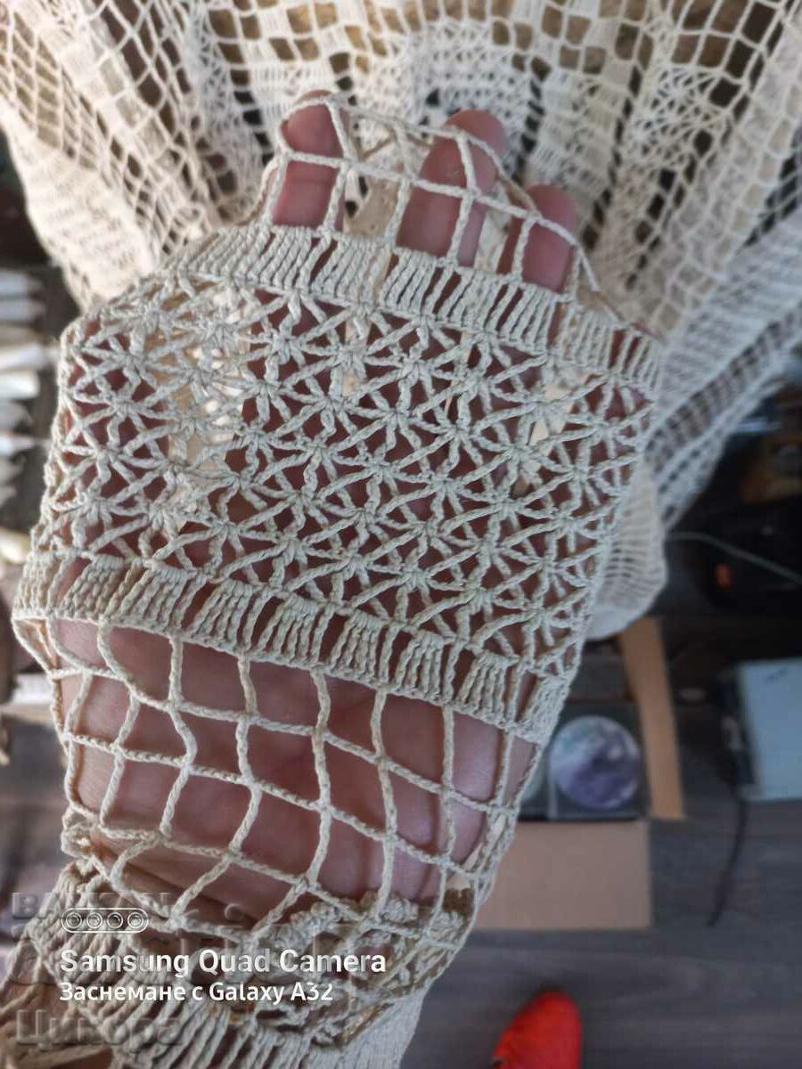 HĂSĂ DE MASĂ TRICOCATĂ MÂNĂ cu preț 60.00 BGN | € 30.68