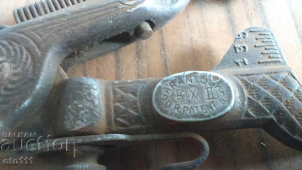 OLD GERMAN PEAK PLIERS - GARANTO SKAI - D.R.P. - WW2 with price 60.00 BGN | € 30.68 OLD GERMAN PEAK PLIERS - GARANTO SKAI - D.R.P. - WW2 with price 60.00 BGN | € 30.68