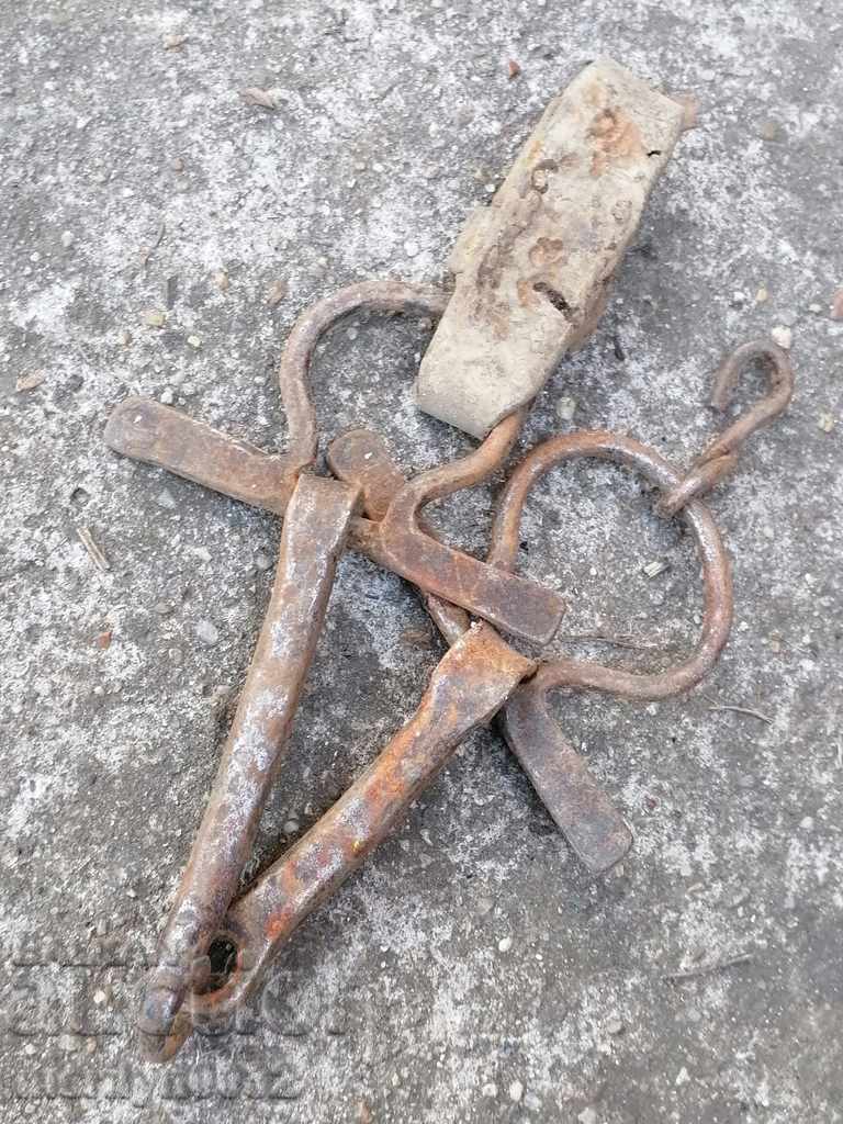 Auction Antique reins, wrought iron reins Auction Antique reins, wrought iron reins