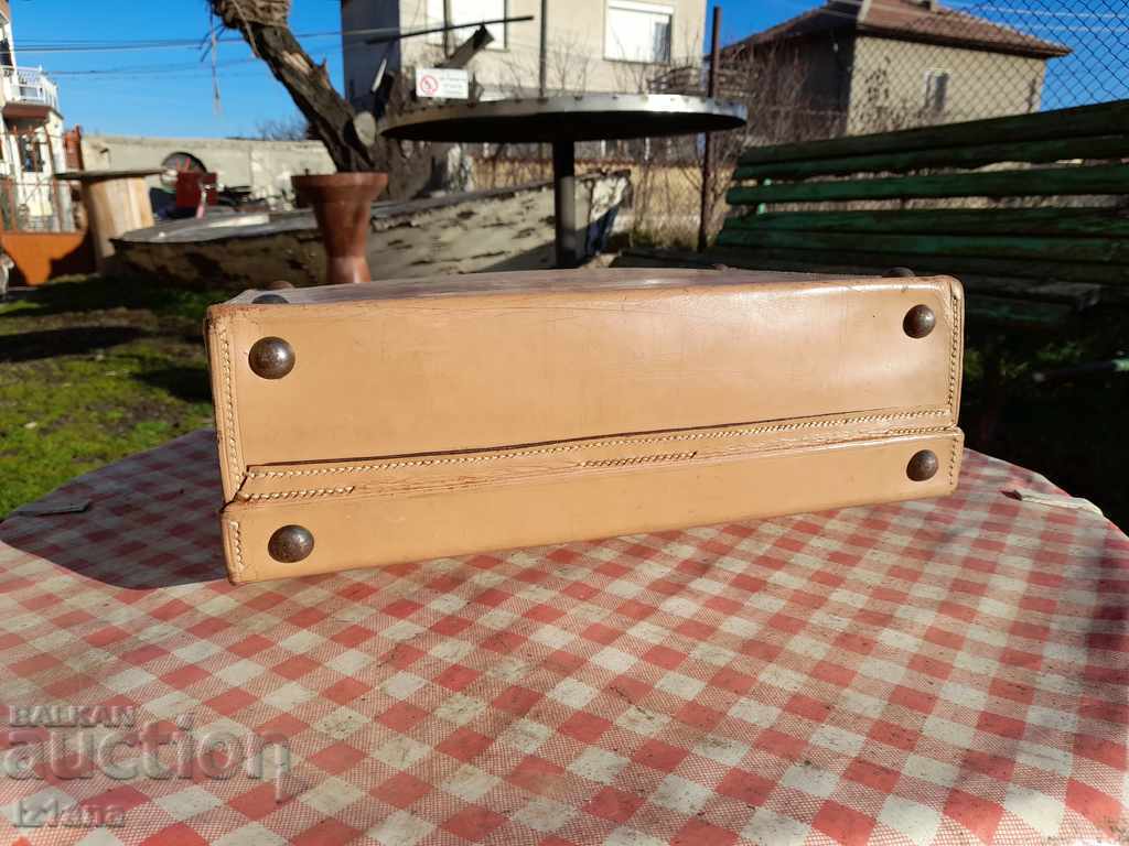 Old suitcase, small suitcase for accessories - 7 Old suitcase, small suitcase for accessories - 7