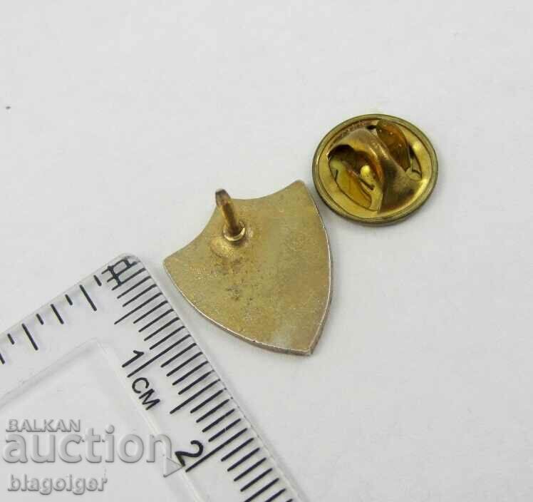 Delivery of OLD SOCCER BADGE-MEXICO SOCCER FEDERATION Delivery of OLD SOCCER BADGE-MEXICO SOCCER FEDERATION