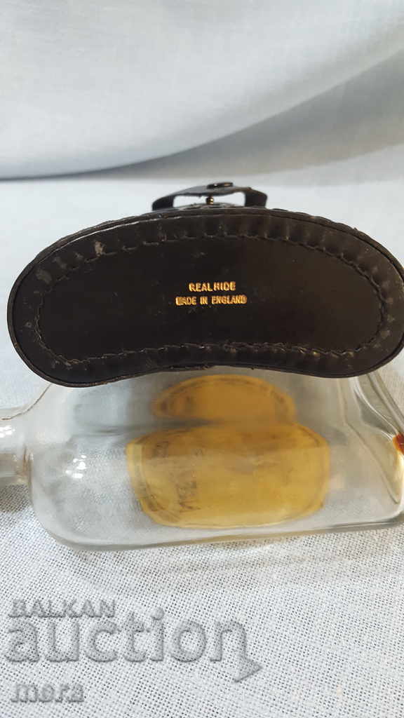 Auction Pocket bottle - England Auction Pocket bottle - England