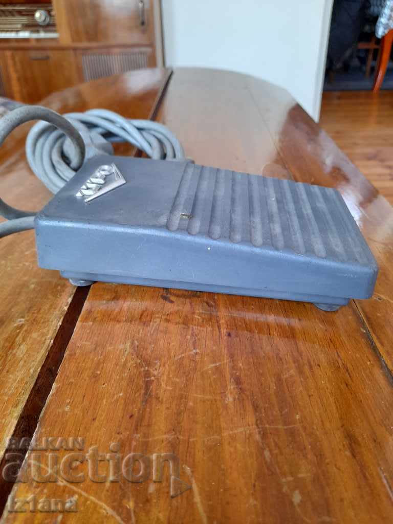 Old UPO control pedal with price 30.00 BGN | € 15.34 Old UPO control pedal with price 30.00 BGN | € 15.34