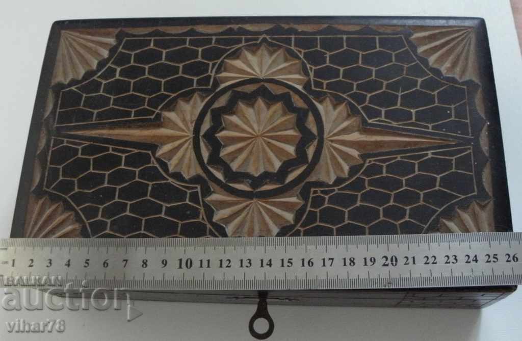 Auction  Old wooden box with key