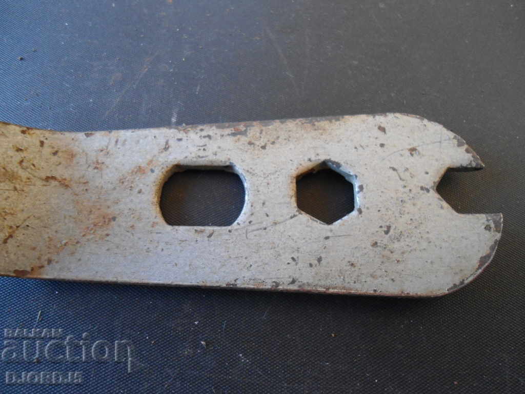 Auction Old key Auction Old key