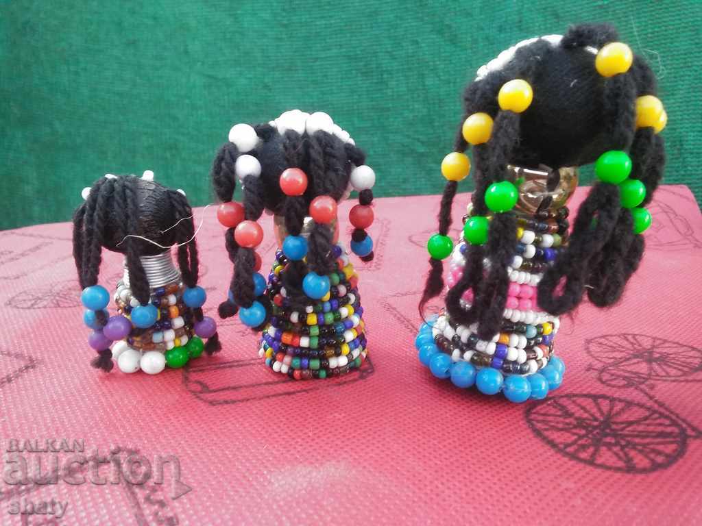 Auction An old mannequin doll. African handmade art. Auction An old mannequin doll. African handmade art.